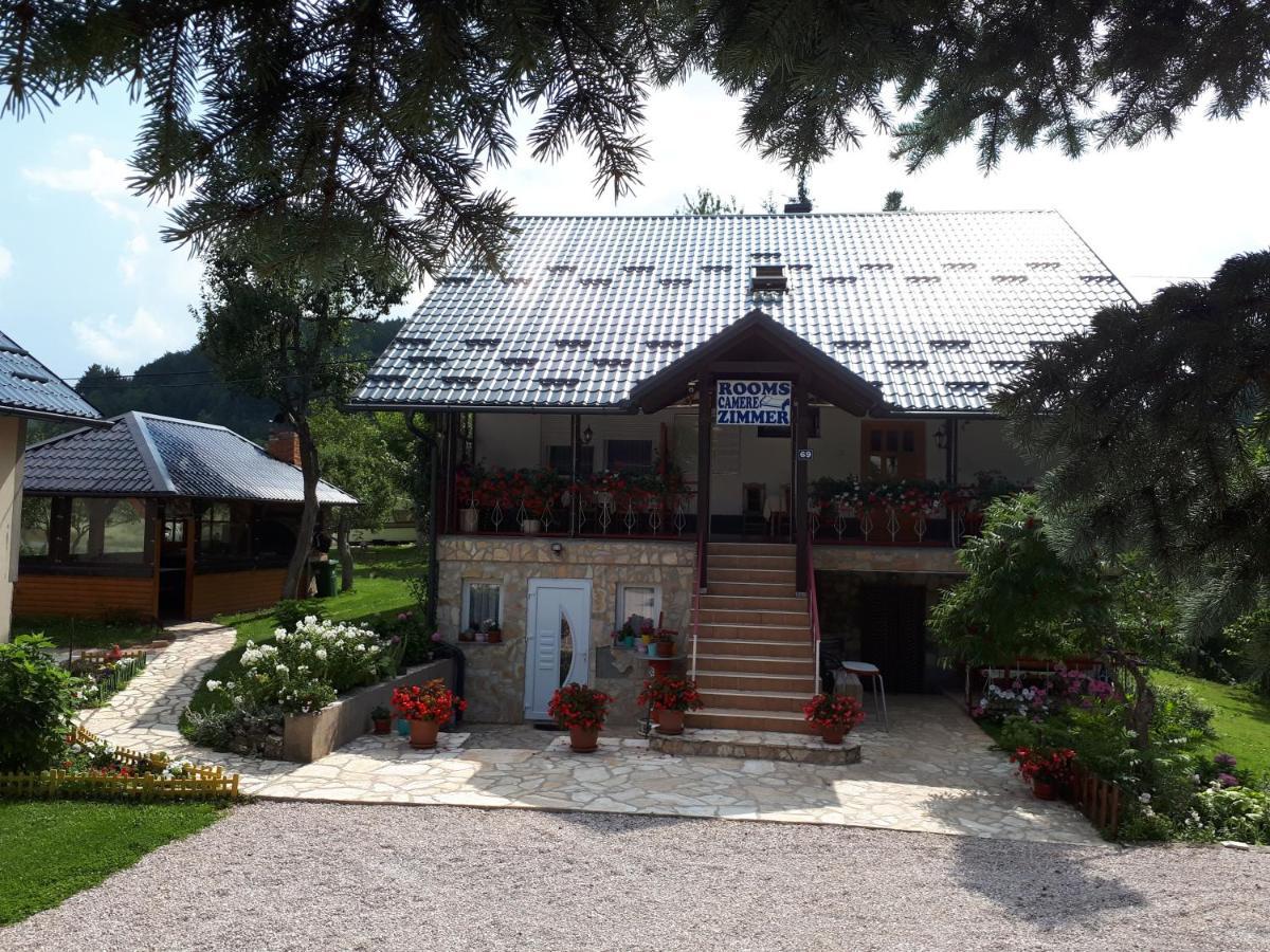 Guest House Family Varda Plitvice Lakes Plitvička Jezera 外观 照片